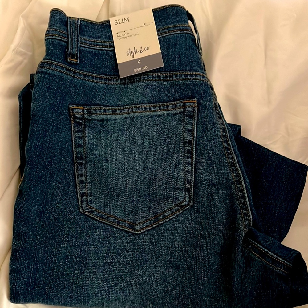 Macy’s Style & Co Slim Fit Jeans Size 4